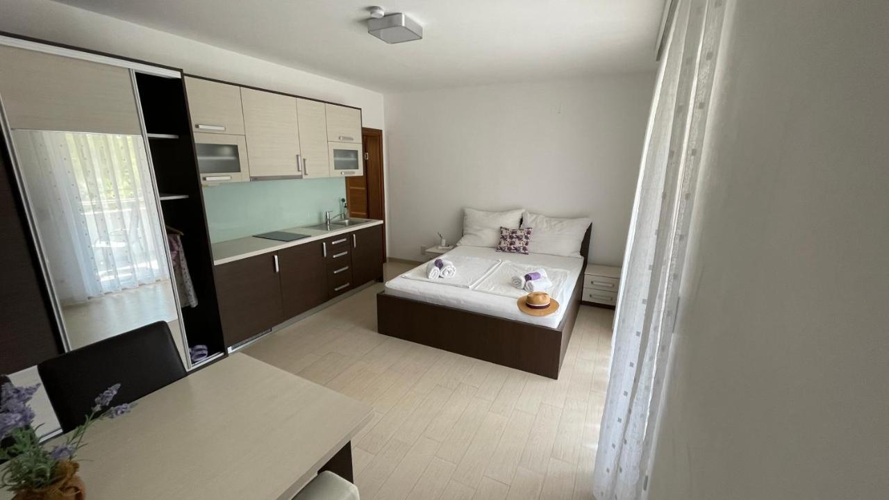 Lavanda Apartments Baška Voda Kültér fotó