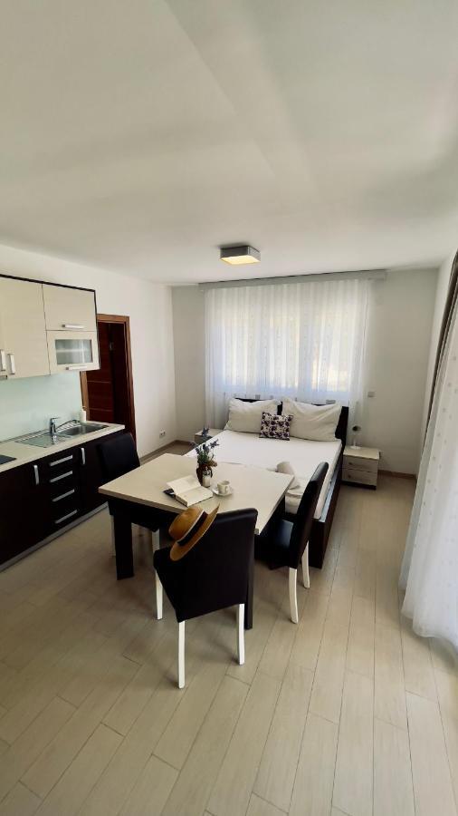 Lavanda Apartments Baška Voda Kültér fotó